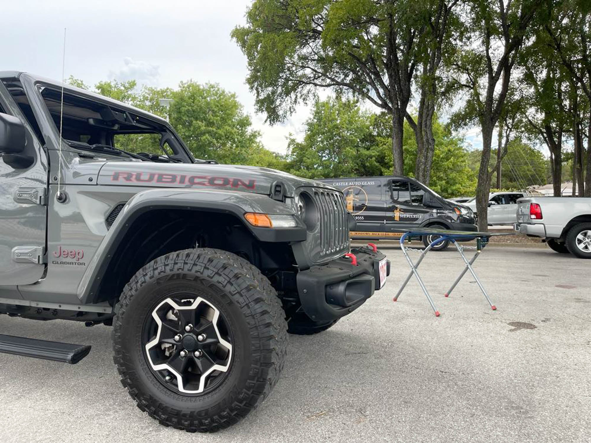 jeep renegade windshield replacement austin tx